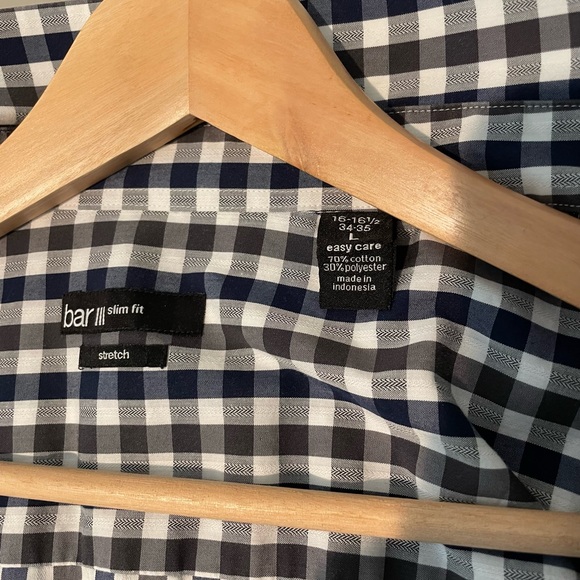 Large Button Up - Picture 3 of 3